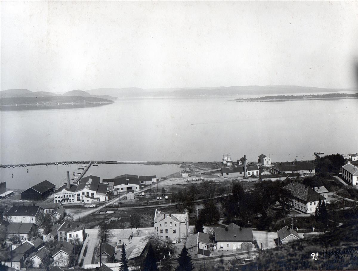 Fabrikken sett fra fjellet, 1929 - Klikk for stort bilde