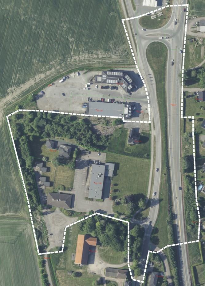 Flyfoto hvor planens avgrensning er markert med hvit stipla linje - Klikk for stort bilde